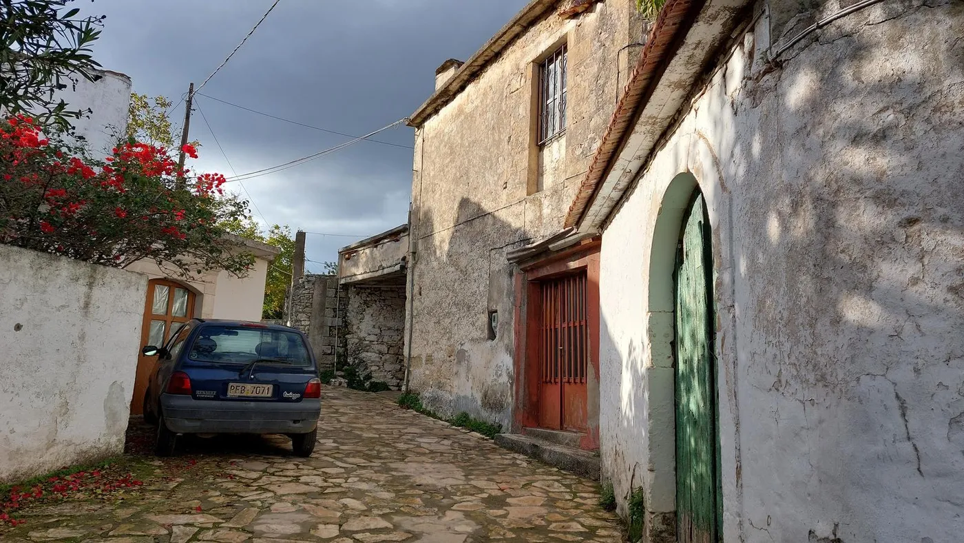 Kato Poros, Rethymno: Surrounded by Greenery
