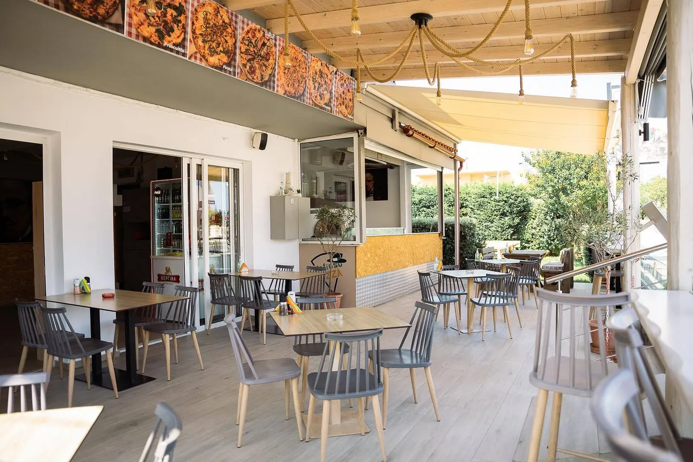 Mafioso Pizza: Italian Flavours in Adelianos Kampos