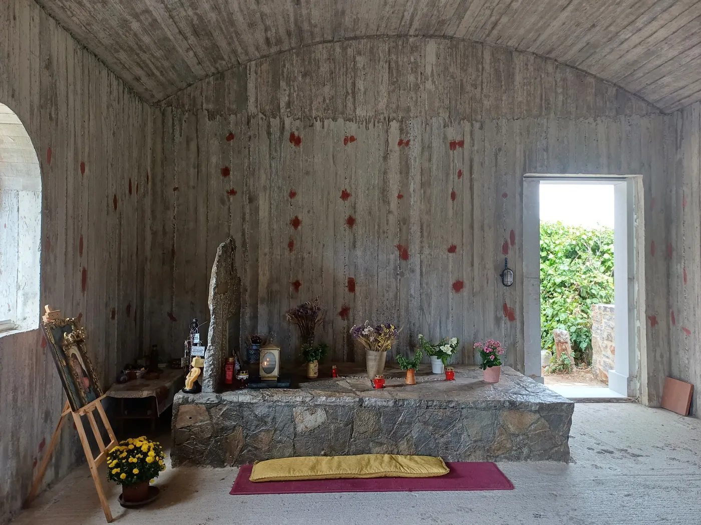 Tomb of Eumenios Saridakis, Ethia