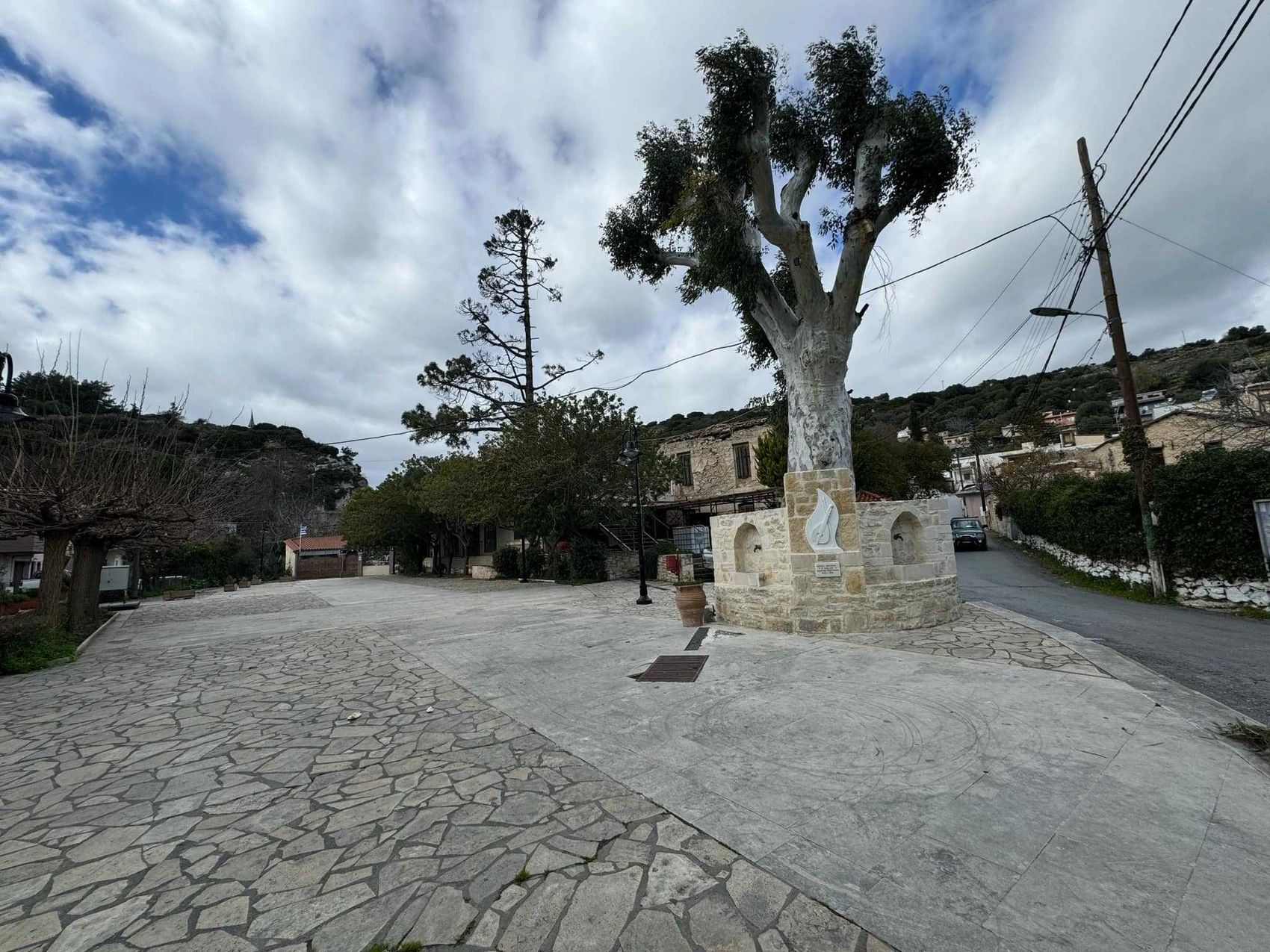 Πλατεία Χουδετσίου