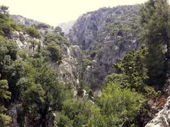 Hiking the Parsa Gorge – Metaxochori – Selakano – Christos