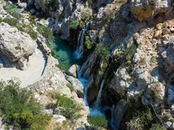 1.000 κράνη ασφαλείας για τους επισκέπτες του Φαραγγιού του Κουρταλιώτη