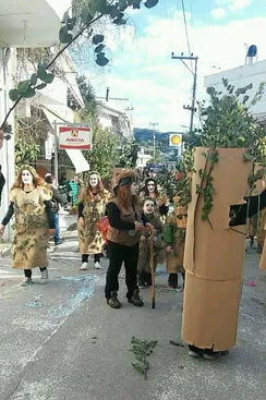 Καθαρά Δευτέρα: Αναβιώνουν το δρώμενο του γαϊδάρου και οι Φασκομηλάδες