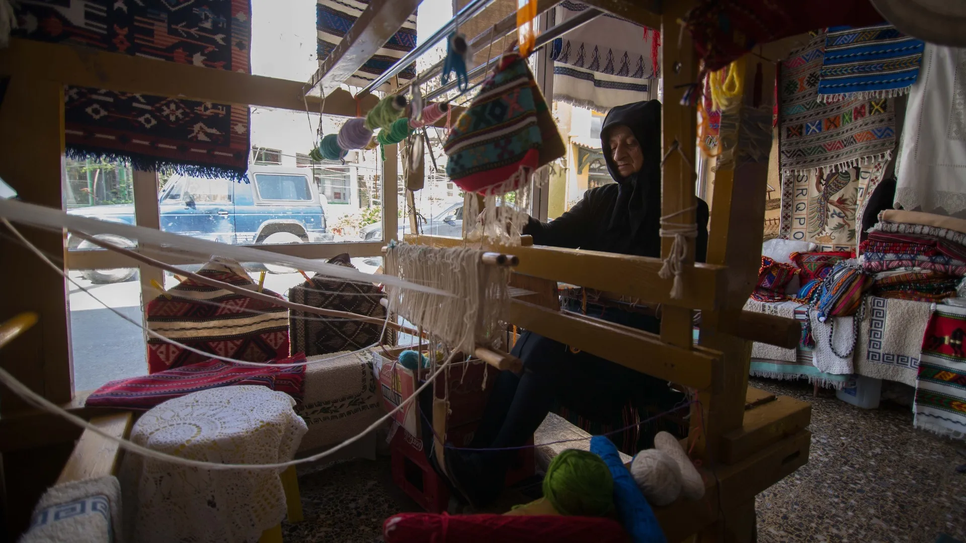 QUIZ: Πόσο καλά γνωρίζεις τα παραδοσιακά επαγγέλματα της Κρήτης;