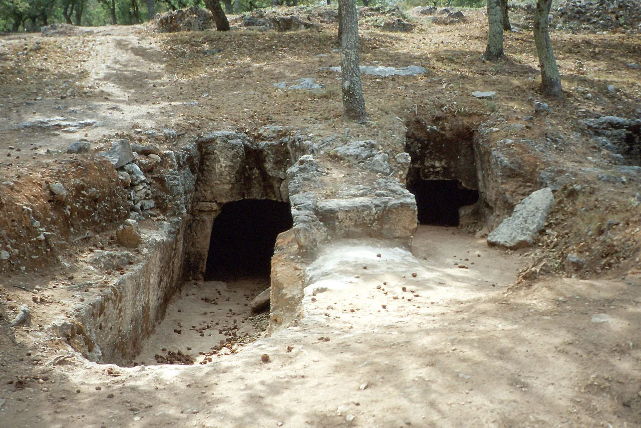 Podcast: Αρμένοι Ρεθύμνου: Η μινωική νεκρόπολη που αποκάλυψαν... ασβοί