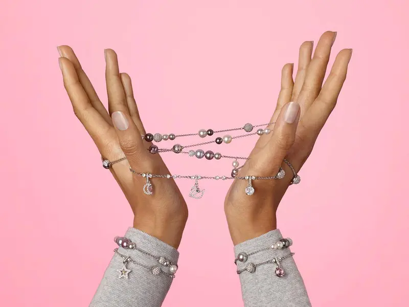 Swarovski Heraklion — Add sparkle to your holiday