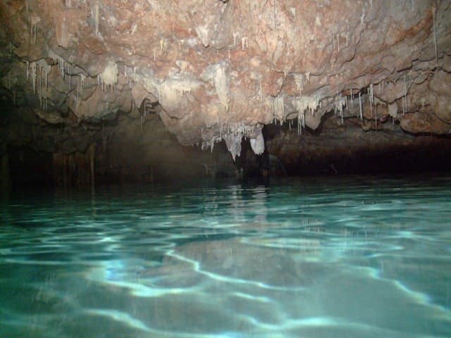 Omega Divers: Exploring the Elephant Cave Dive