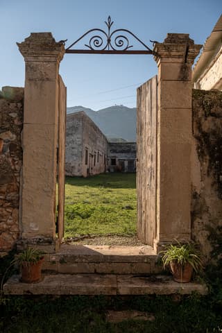 discover crete