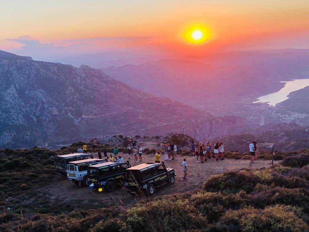 Safari Experts: A magical sunset on an unforgettable excursion