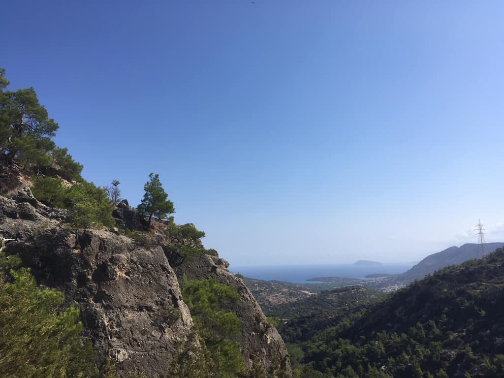 Απογευματινή πεζοπορία στο φαράγγι της Κατσικαντάρας