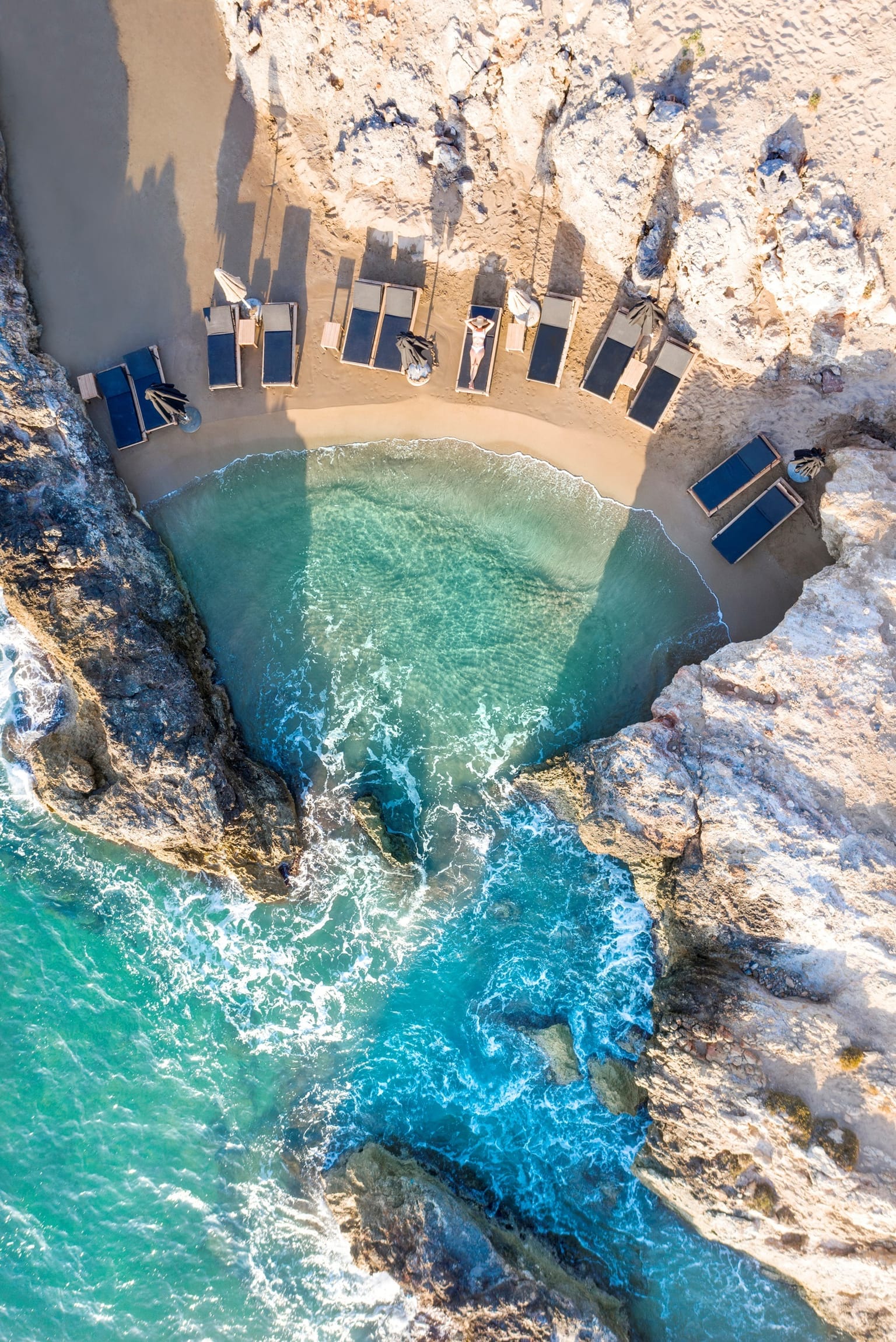 Beach bar και θαλάσσια σπορ στην παραλία της Χερσονήσου!