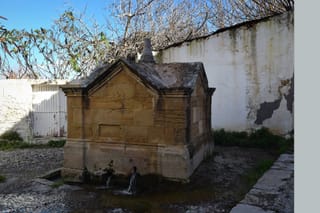 Η βρύση του Μαρή που τρέχει ασταμάτητα