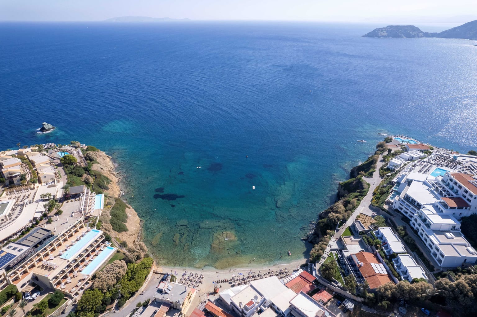 Discovering the Picturesque Beauty of Mononaftis Beach