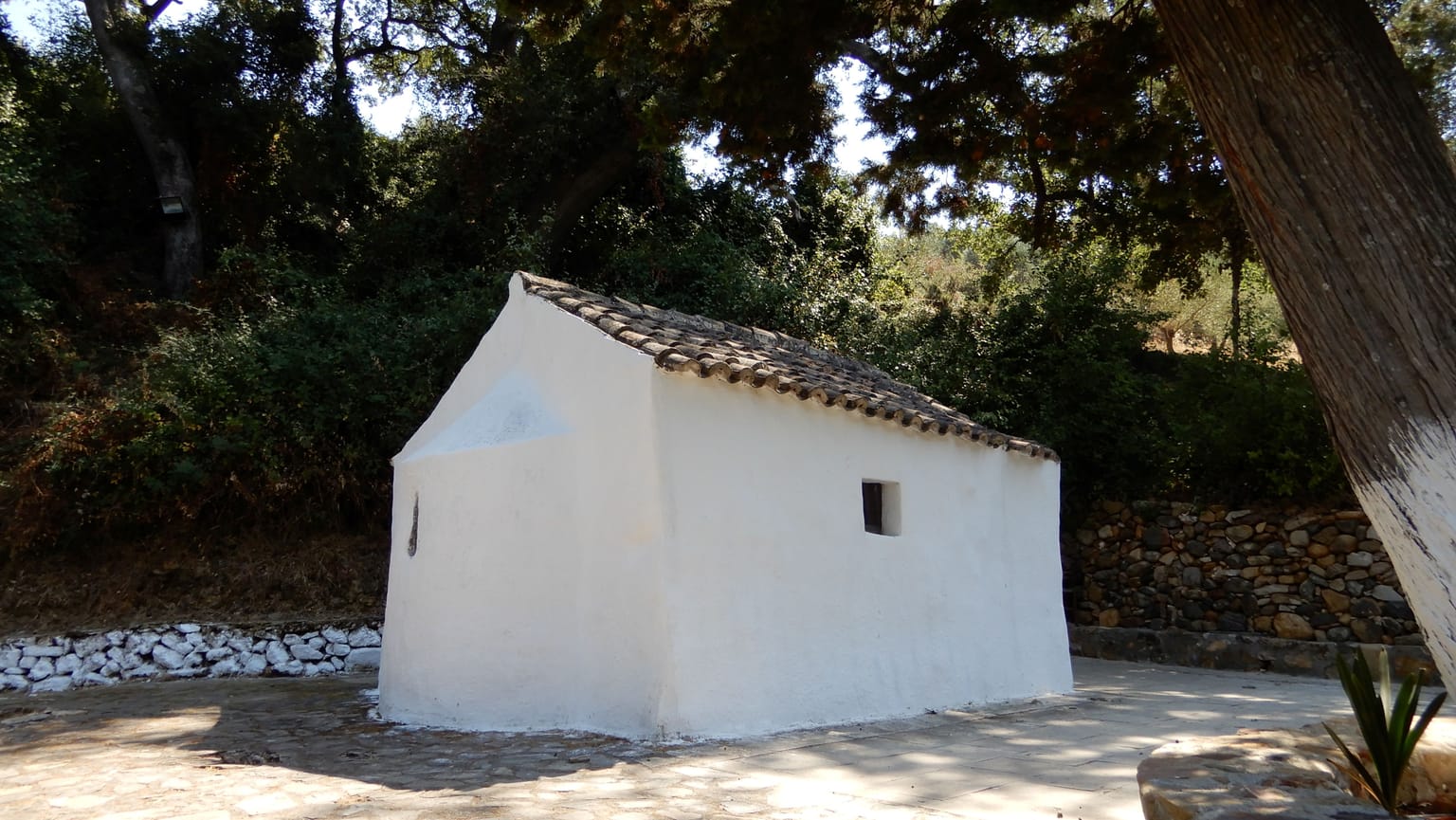 Holy Church of Agios Stefanos, Drakona
