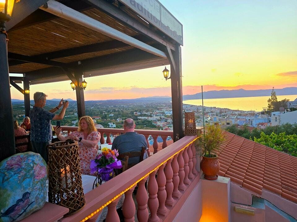 Amarantos meze restaurant: Traditional flavours with a view of the Cretan sea in Platanias