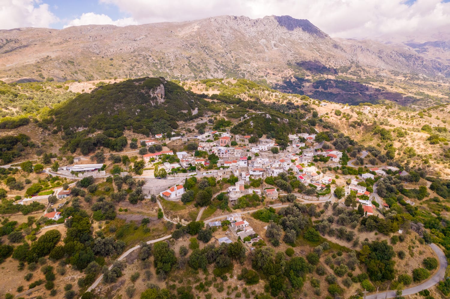 Kaloyeros (or Kalogerou): A Picturesque Village in the Municipality of Amari