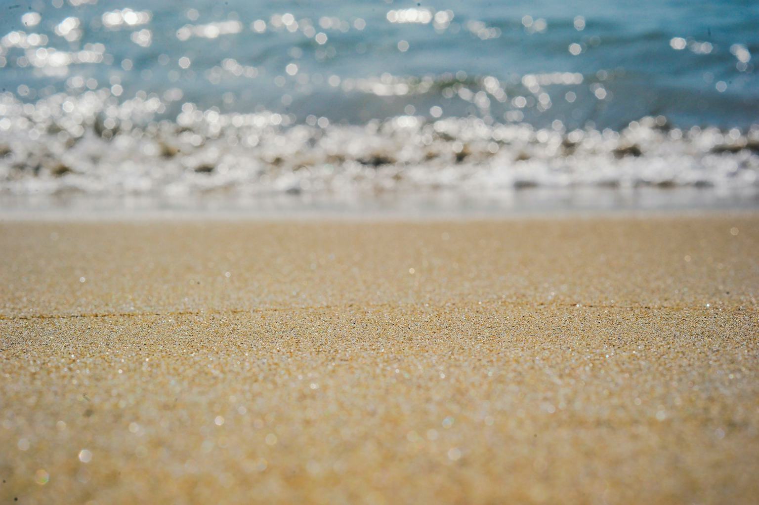 Κούτελος: Mία απάνεμη και ήσυχη παραλία