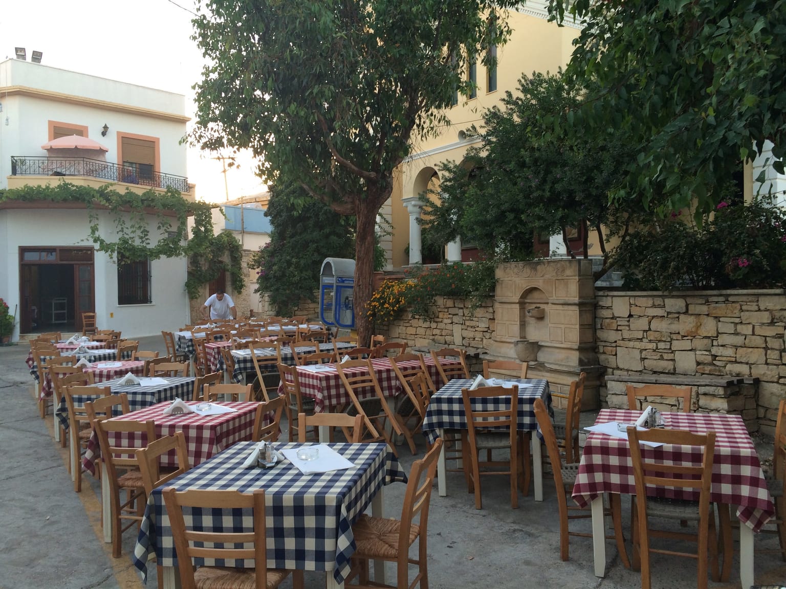 Gaganis Souvlaki: A Flavourful Stop in the Square of Atsipopoulo