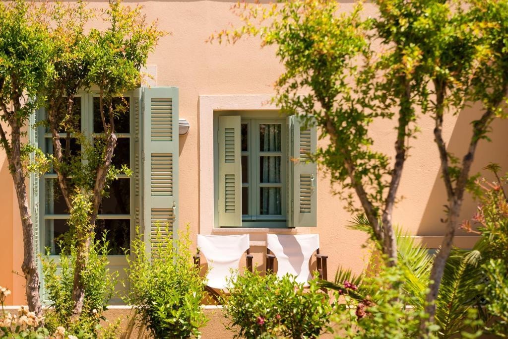 discover crete