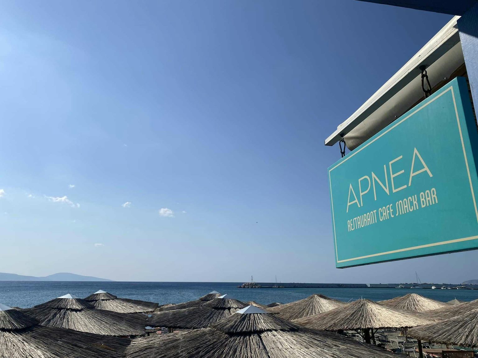 Apnea Restaurant Beach Bar