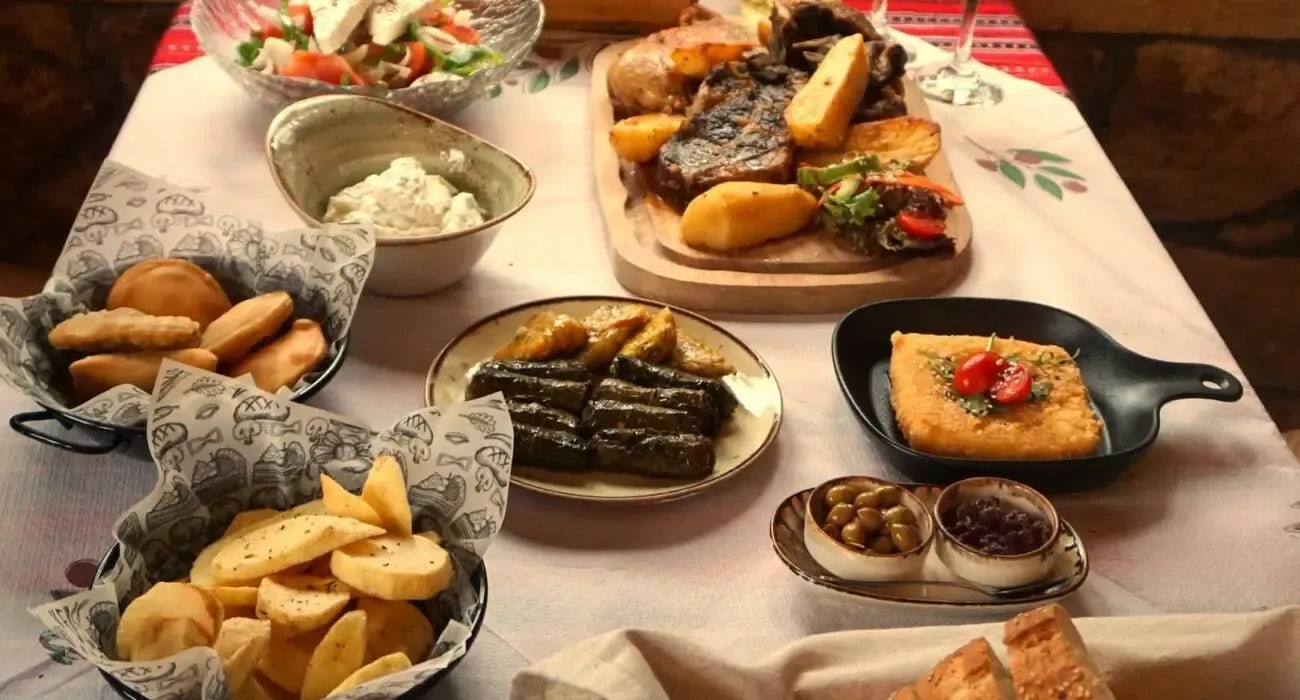 Guided Culinary Tour featuring Local Cuisine by Cretan Vioma