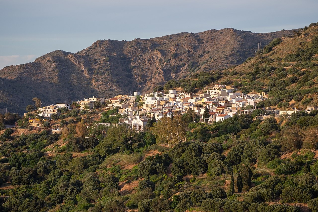Myrsini: A Stunning Vista Awaits!