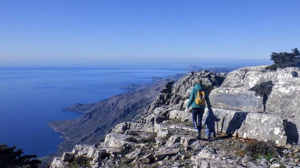 Cretan Outdoor Adventures: Hiking Excursion to Psiloritis