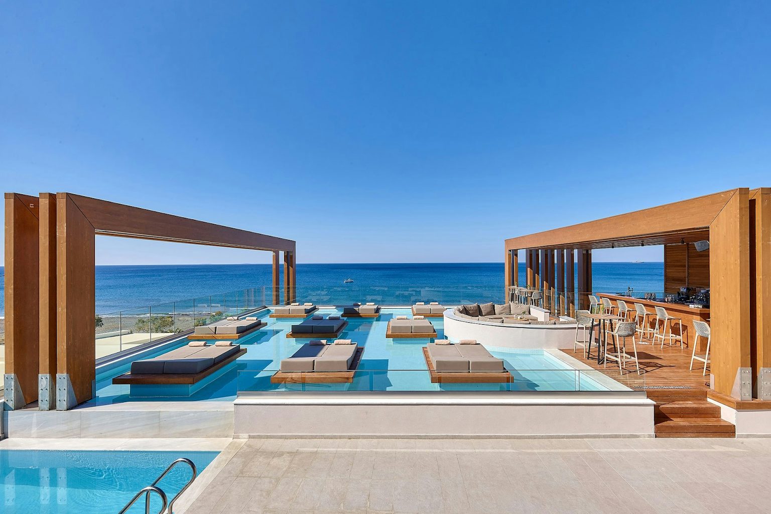 Enorme Santanna Beach Hotel - Ierapetra