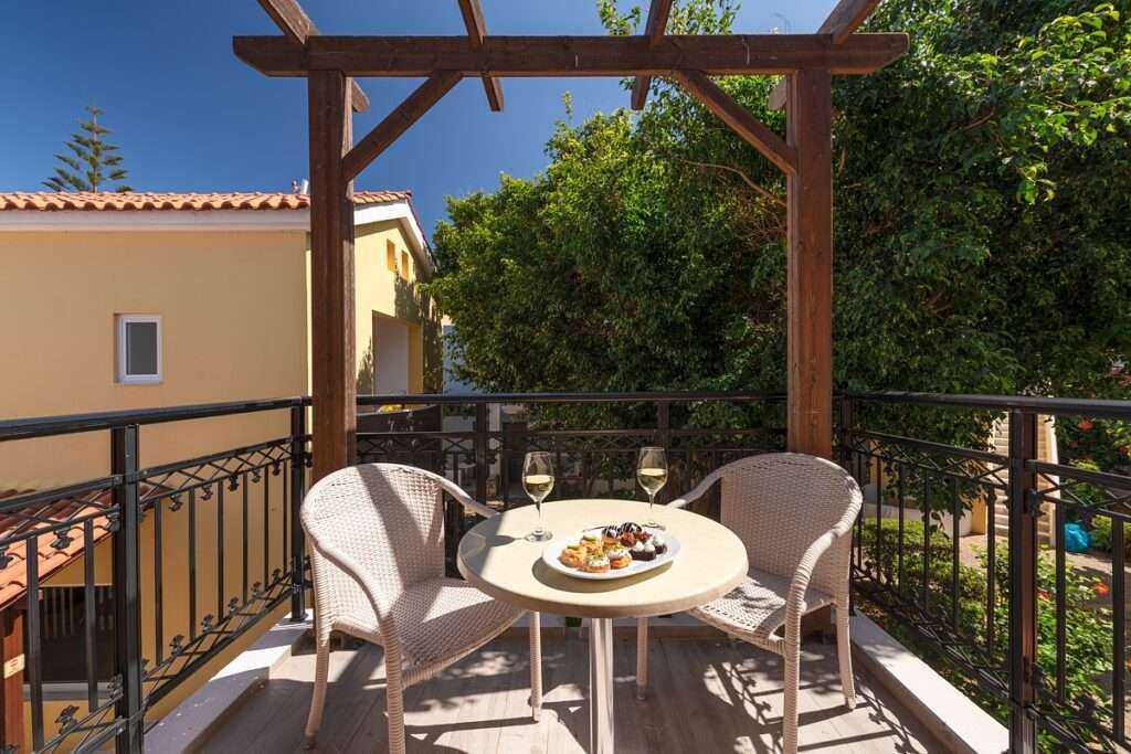 discover crete