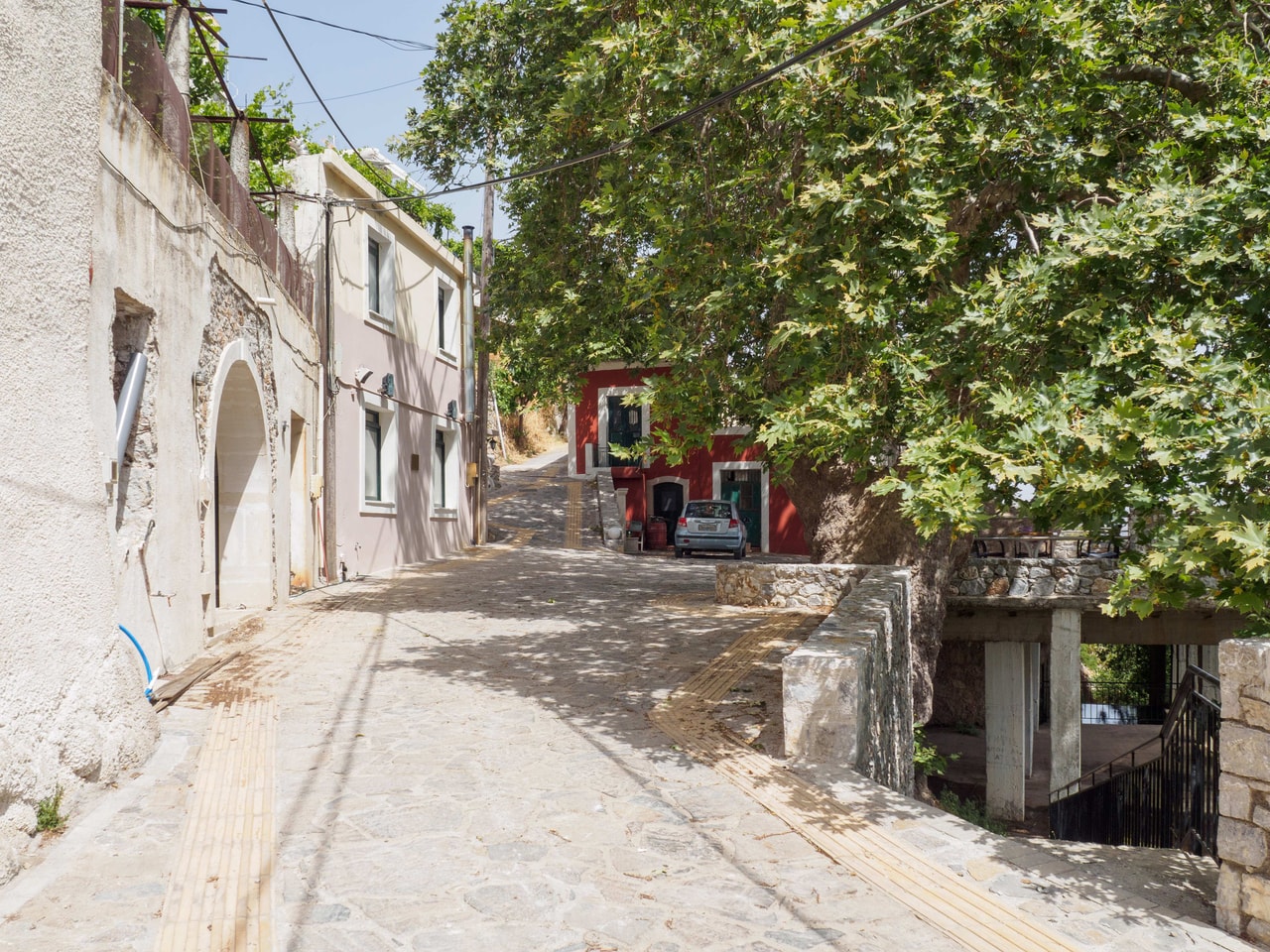 discover crete
