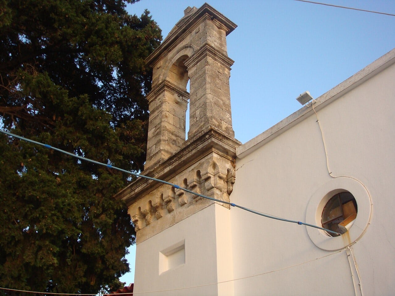 Church of Agia Zoni in Agies Paraskies