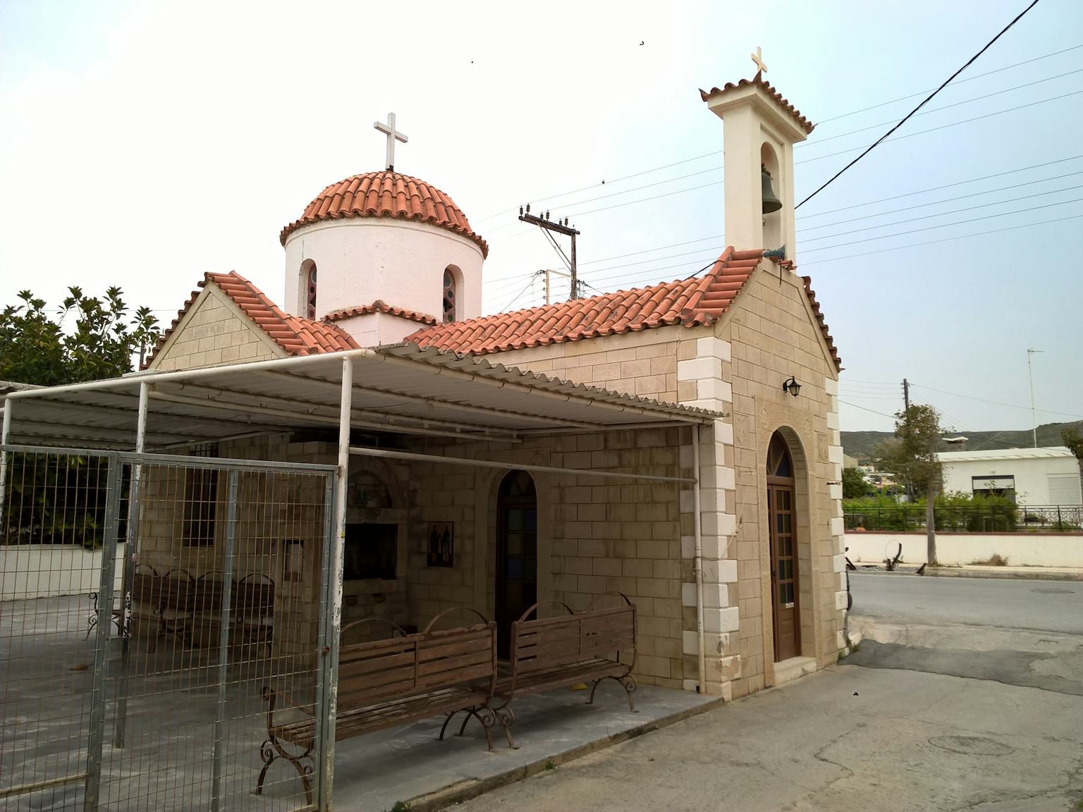 Agioi Anargyri Church in Kokkini Hani