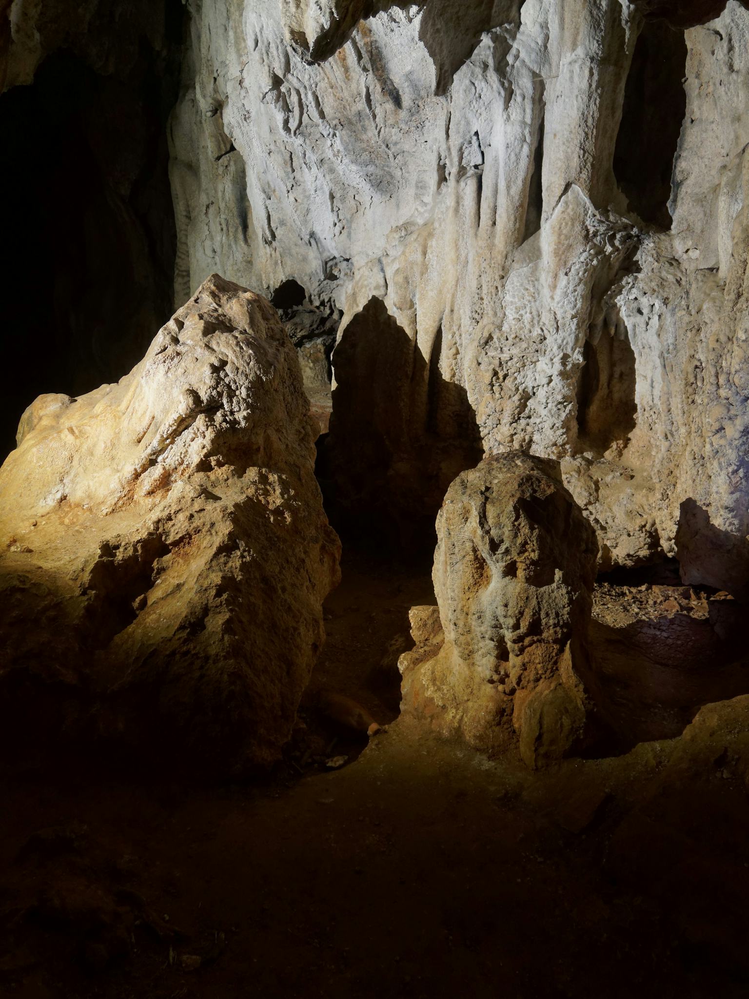 Trapeza Cave, also known as Kronio: Unveil Its Rich History!